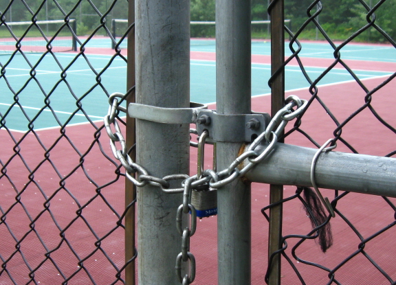 20110626 tennis locksSM
