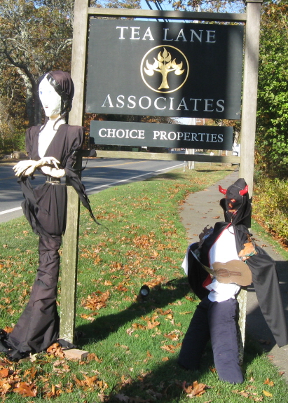 Devil Lady and Li'l Devil @ Tea Lane Associates